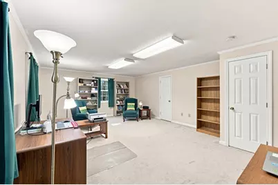 76 Mohawk Dr, Longmeadow, MA 01106 - Photo 23