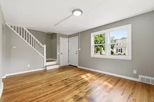 15 Pear St, Springfield, MA 01109 - Photo 7