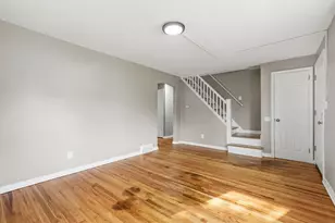 15 Pear St, Springfield, MA 01109 - Photo 9