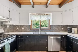 15 Thompson Rd, Hubbardston, MA 01452 - Photo 9