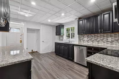 33 Pierpont St, Peabody, MA 01960 - Photo 5