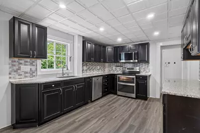 33 Pierpont St, Peabody, MA 01960 - Photo 3