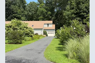 5 Meadow Oak Ln #B, Deerfield, MA 01373 - Photo 3