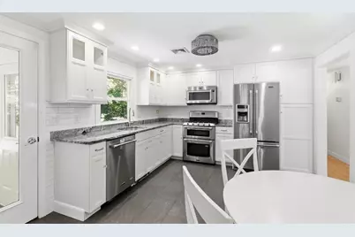 110 Thornberry Road, Winchester, MA 01890 - Photo 11