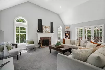66 Glenview St, Upton, MA 01568 - Photo 5