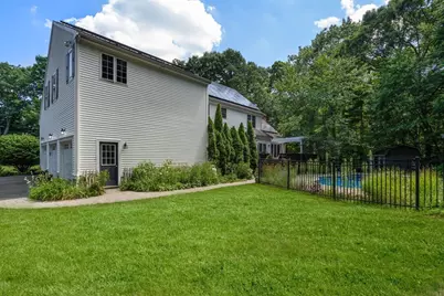 66 Glenview St, Upton, MA 01568 - Photo 39