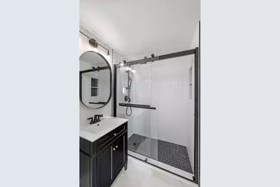 300 Lynnshore Dr #911, Lynn, MA 01902 - Photo 17