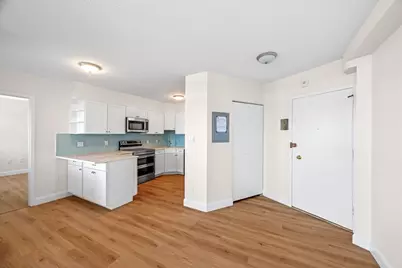 300 Lynnshore Dr #911, Lynn, MA 01902 - Photo 3