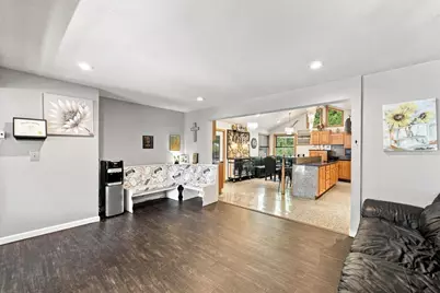 688 S West St, Agawam, MA 01030 - Photo 19