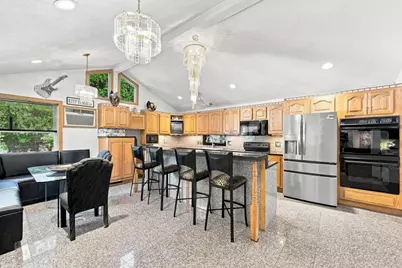 688 S West St, Agawam, MA 01030 - Photo 17