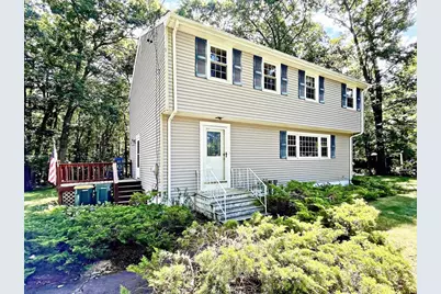 137 Catherine Dr, Abington, MA 02351 - Photo 1