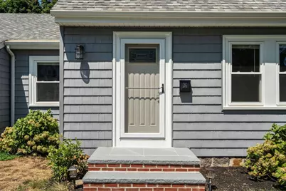 36 Russell St, Quincy, MA 02171 - Photo 3