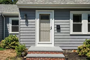36 Russell St, Quincy, MA 02171 - Photo 3