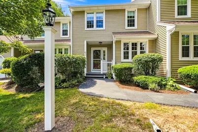 61 Godfrey Ln #61, Milford, MA 01757 - Photo 3