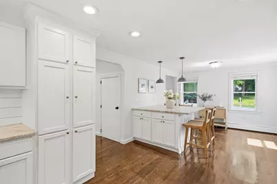 16 Lincoln Ave, Plainville, MA 02762 - Photo 7