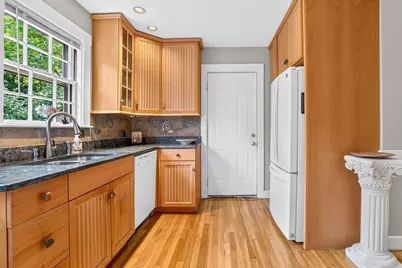 107 Park Ave, Arlington, MA 02476 - Photo 7