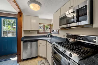 20 East Rd, Mashpee, MA 02649 - Photo 5