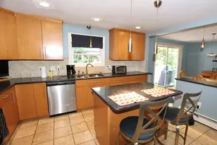 9 Concord Rd, Shrewsbury, MA 01545 - Photo 3