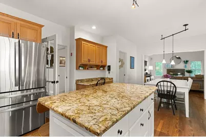 2 Brookside St, Upton, MA 01568 - Photo 7