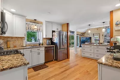 35 Margaret Rd, Middleborough, MA 02346 - Photo 9
