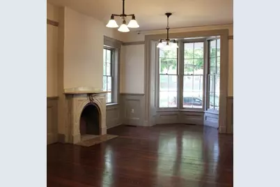 83 Maple St, Springfield, MA 01105 - Photo 9