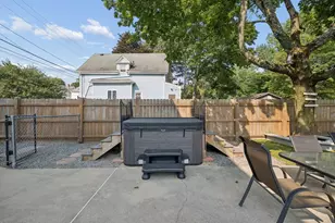 185 Richmond St, New Bedford, MA 02740 - Photo 11