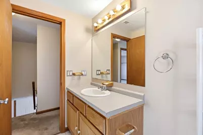 18 Scott Hollow Dr, Holyoke, MA 01040 - Photo 29