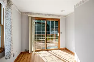 18 Scott Hollow Dr, Holyoke, MA 01040 - Photo 17