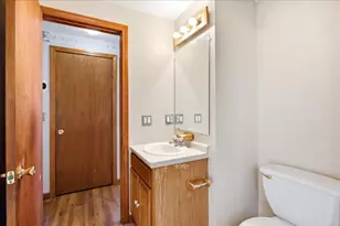 18 Scott Hollow Dr, Holyoke, MA 01040 - Photo 19