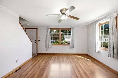 18 Scott Hollow Dr, Holyoke, MA 01040 - Photo 13