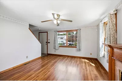 18 Scott Hollow Dr, Holyoke, MA 01040 - Photo 11