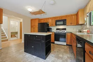 25 Country Club Ln, Milford, MA 01757 - Photo 3