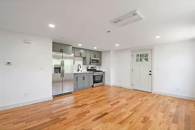8 Sheldon St, Fitchburg, MA 01420 - Photo 9