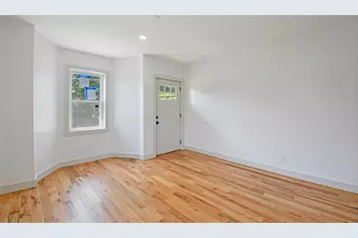 8 Sheldon St, Fitchburg, MA 01420 - Photo 17