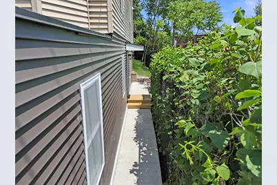 8 Sheldon St, Fitchburg, MA 01420 - Photo 7
