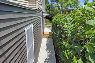 8 Sheldon St, Fitchburg, MA 01420 - Photo 7