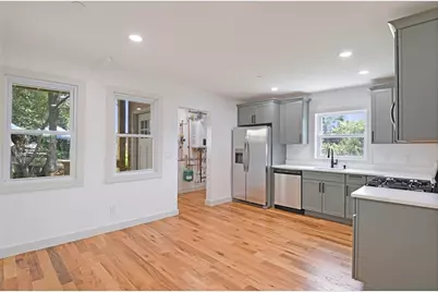 8 Sheldon St, Fitchburg, MA 01420 - Photo 15