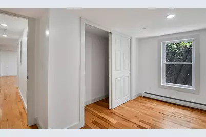 8 Sheldon St, Fitchburg, MA 01420 - Photo 13