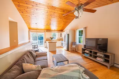 17 Atwater Pl, West Brookfield, MA 01585 - Photo 3