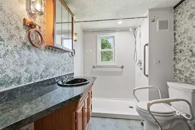 289 Southampton Rd, Holyoke, MA 01040 - Photo 17