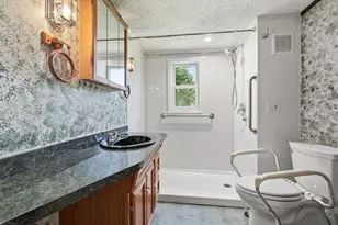 289 Southampton Rd, Holyoke, MA 01040 - Photo 17
