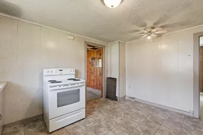 289 Southampton Rd, Holyoke, MA 01040 - Photo 11