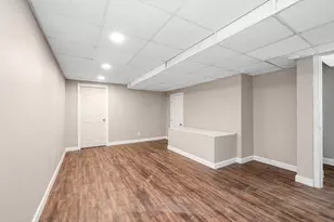 38 Farmland Rd, Lowell, MA 01850 - Photo 25