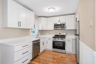 38 Farmland Rd, Lowell, MA 01850 - Photo 9