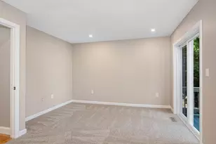 38 Farmland Rd, Lowell, MA 01850 - Photo 13
