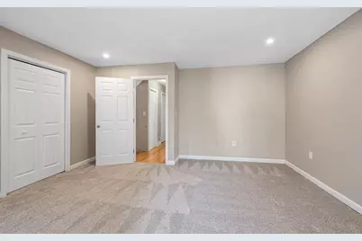 38 Farmland Rd #C, Lowell, MA 01850 - Photo 15