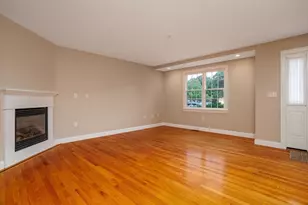 33 Freedom Cir, Pembroke, MA 02359 - Photo 5
