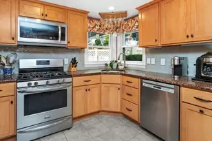39 Smart St, Waltham, MA 02451 - Photo 5