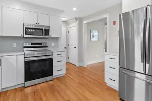169 River St, Waltham, MA 02453 - Photo 5