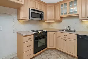 40 Whitman Rd, Waltham, MA 02453 - Photo 3